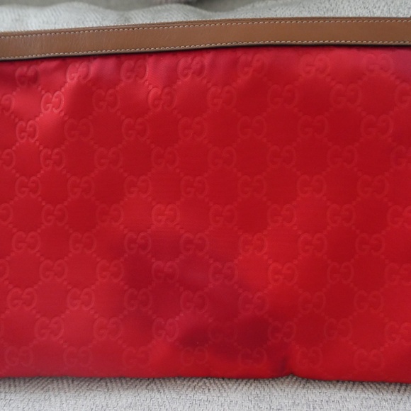 GUCCI Red Zippered Pouch - Picture 2 of 5